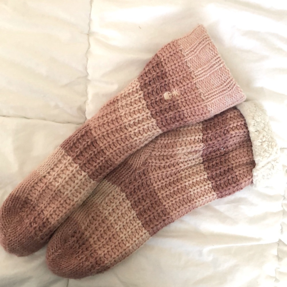 Cozy Women’s Reading Socks!
